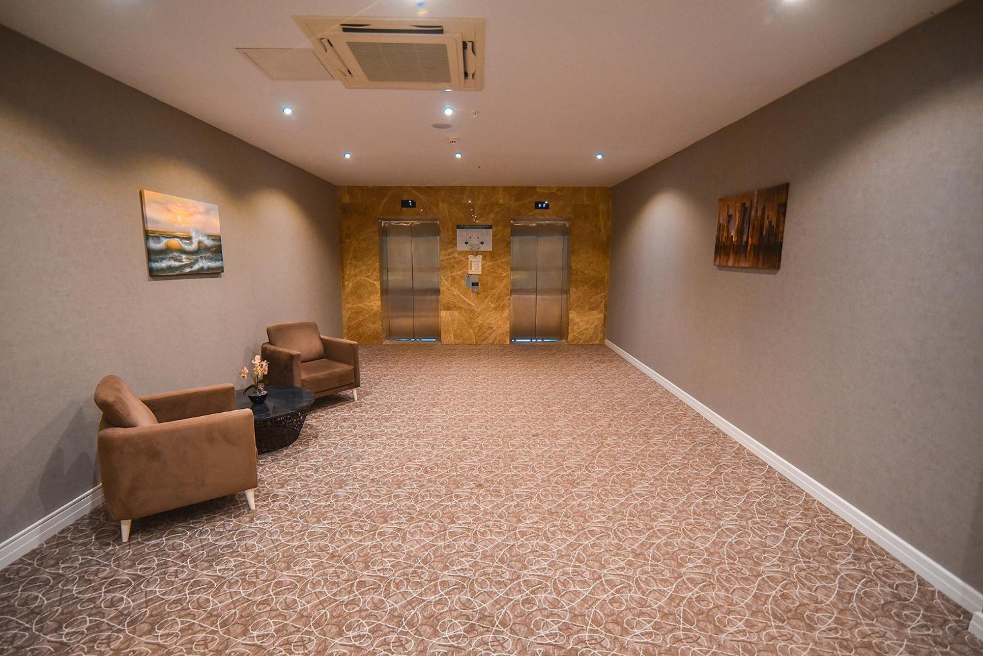 Royal Comfort Hotel Arakli Екстер'єр фото