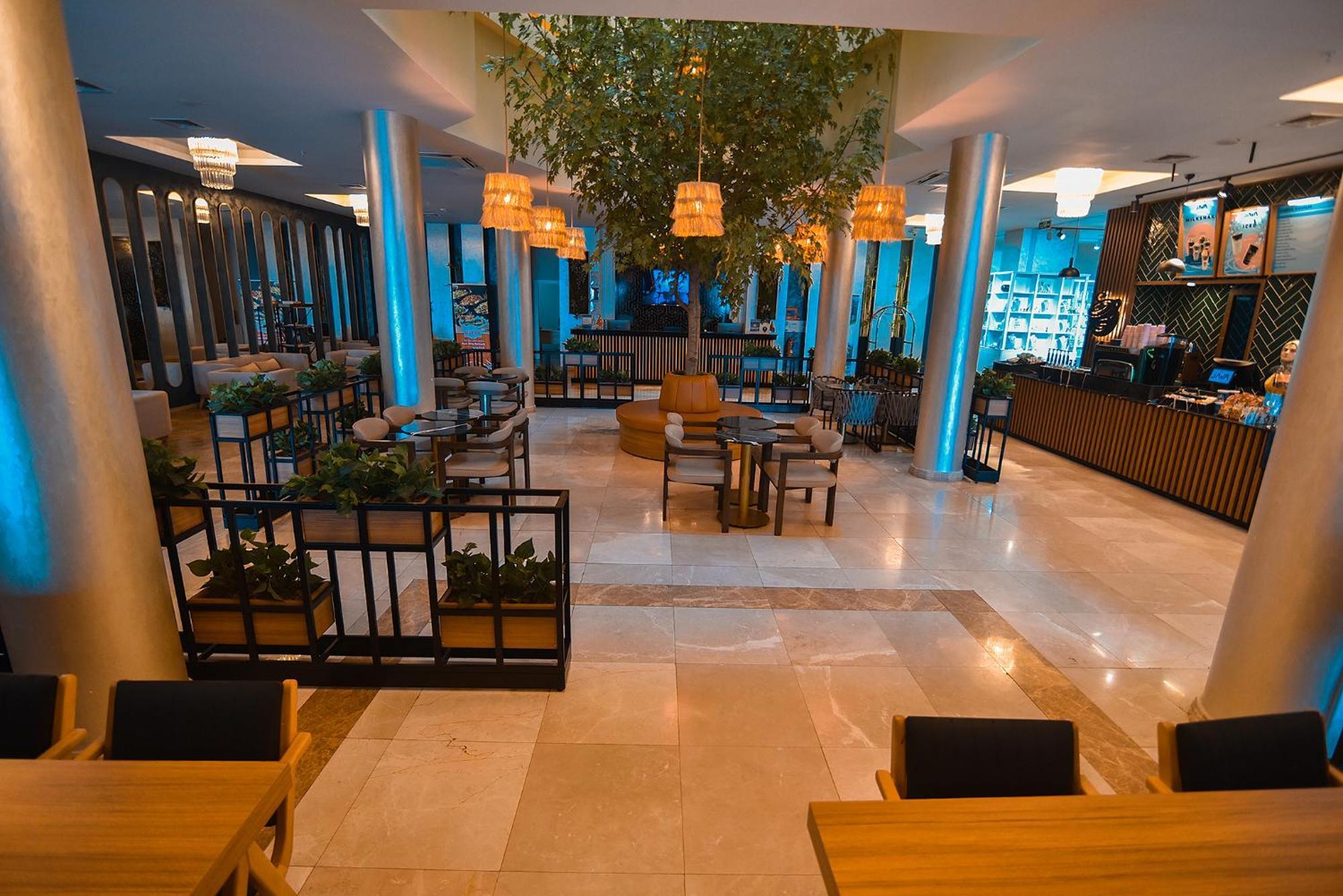 Royal Comfort Hotel Arakli Екстер'єр фото