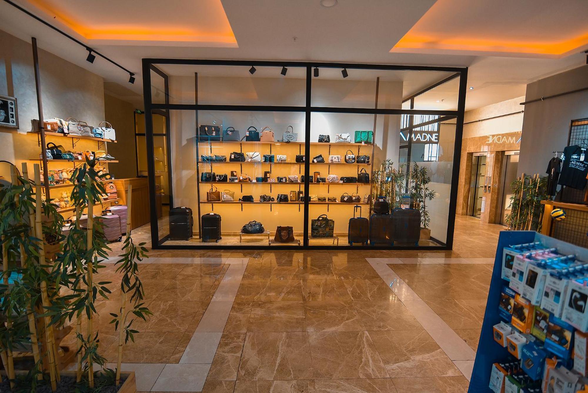 Royal Comfort Hotel Arakli Екстер'єр фото