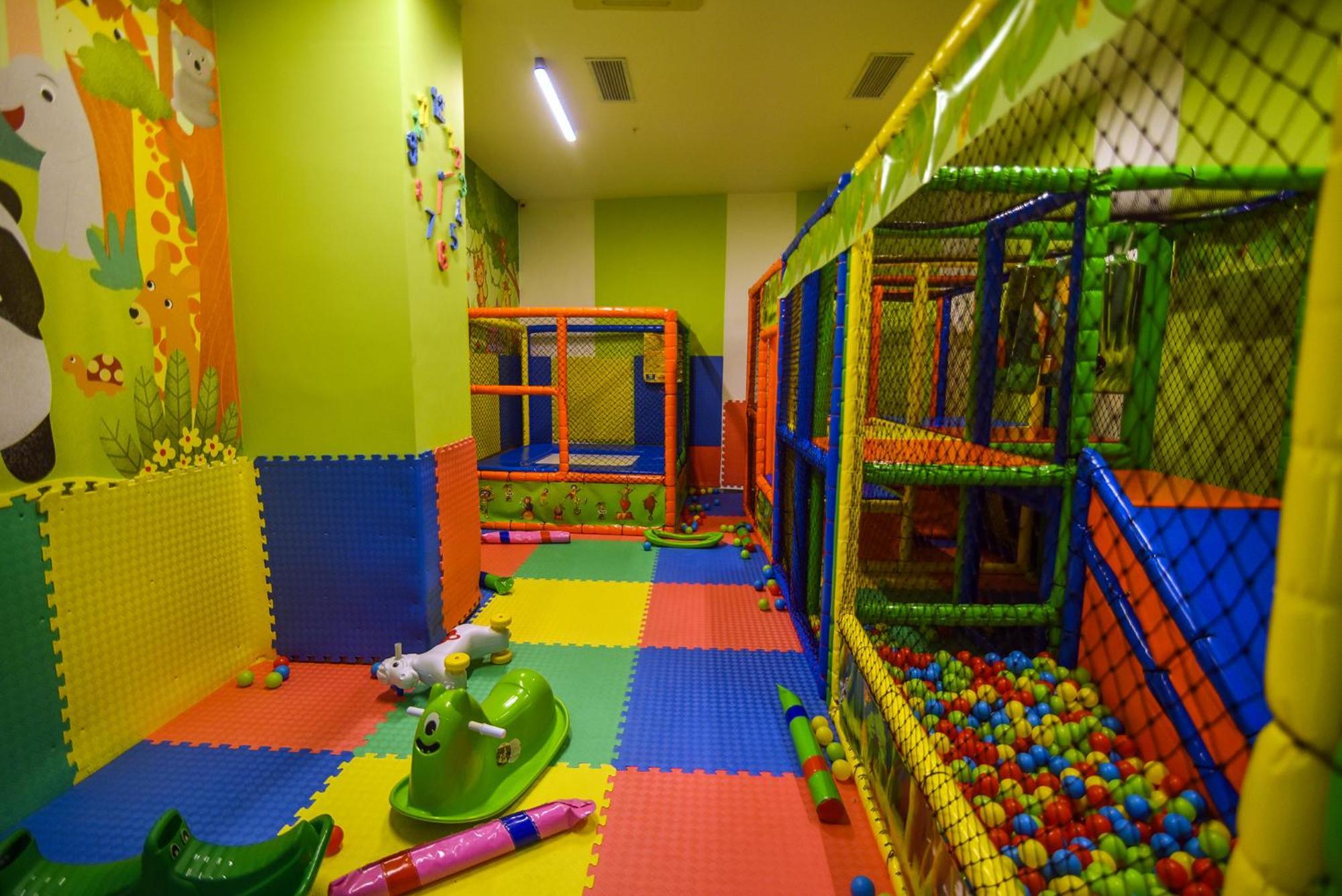 Royal Comfort Hotel Arakli Екстер'єр фото