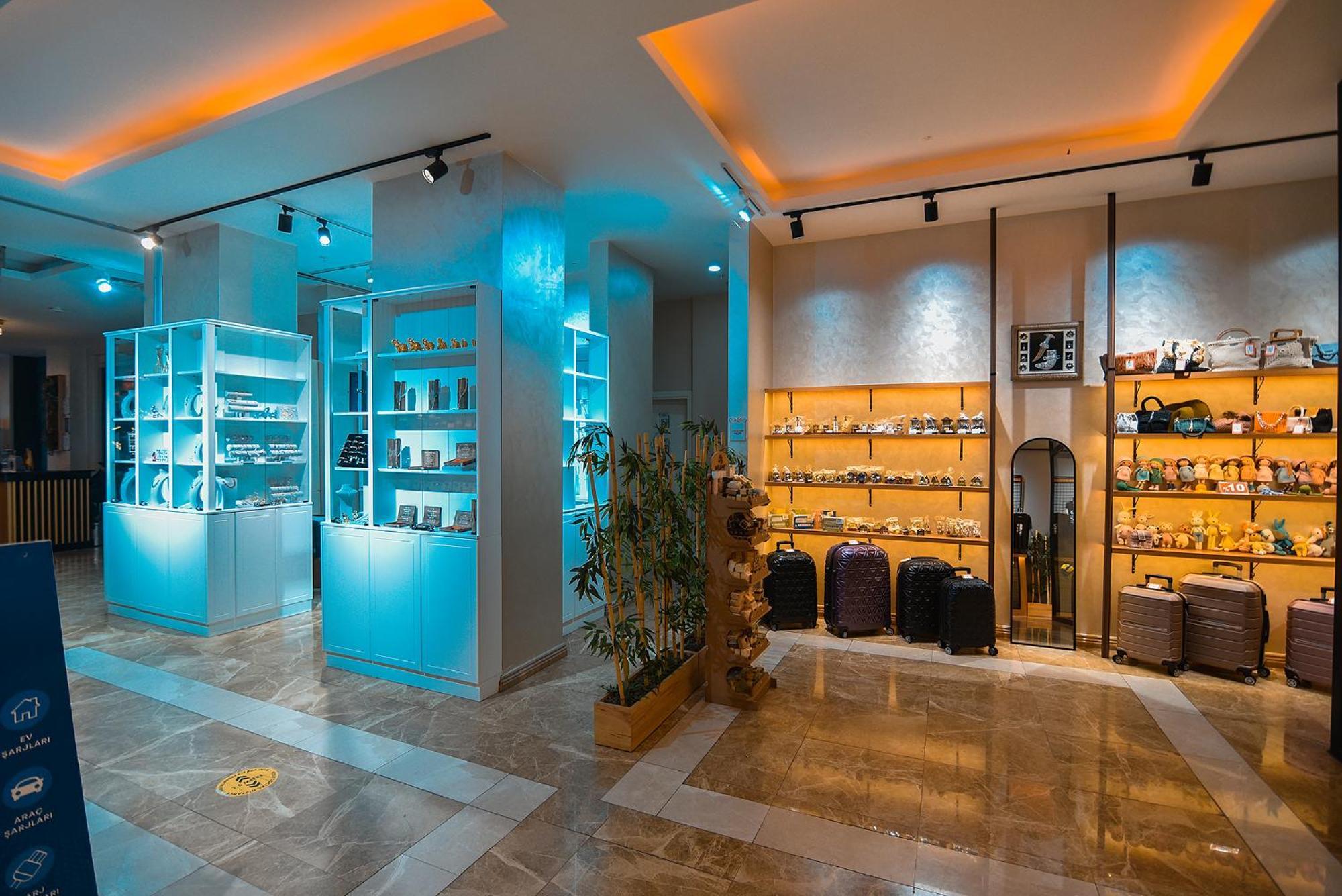 Royal Comfort Hotel Arakli Екстер'єр фото
