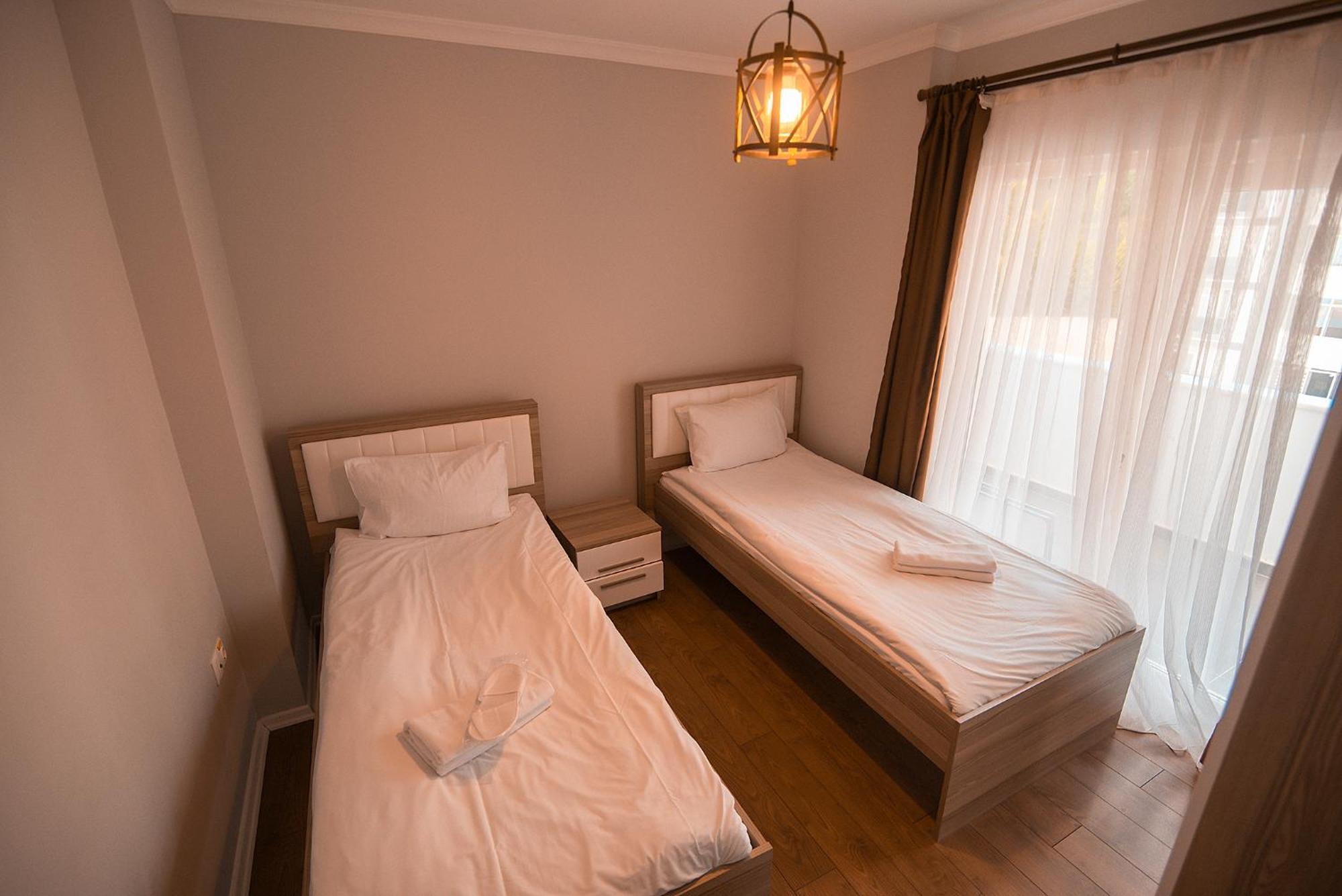 Royal Comfort Hotel Arakli Екстер'єр фото